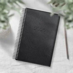 Kalender 2025 Dagbok Twist svart