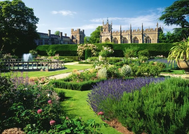 Pussel 1000 bitar - Queen's Garden Sudeley Castle